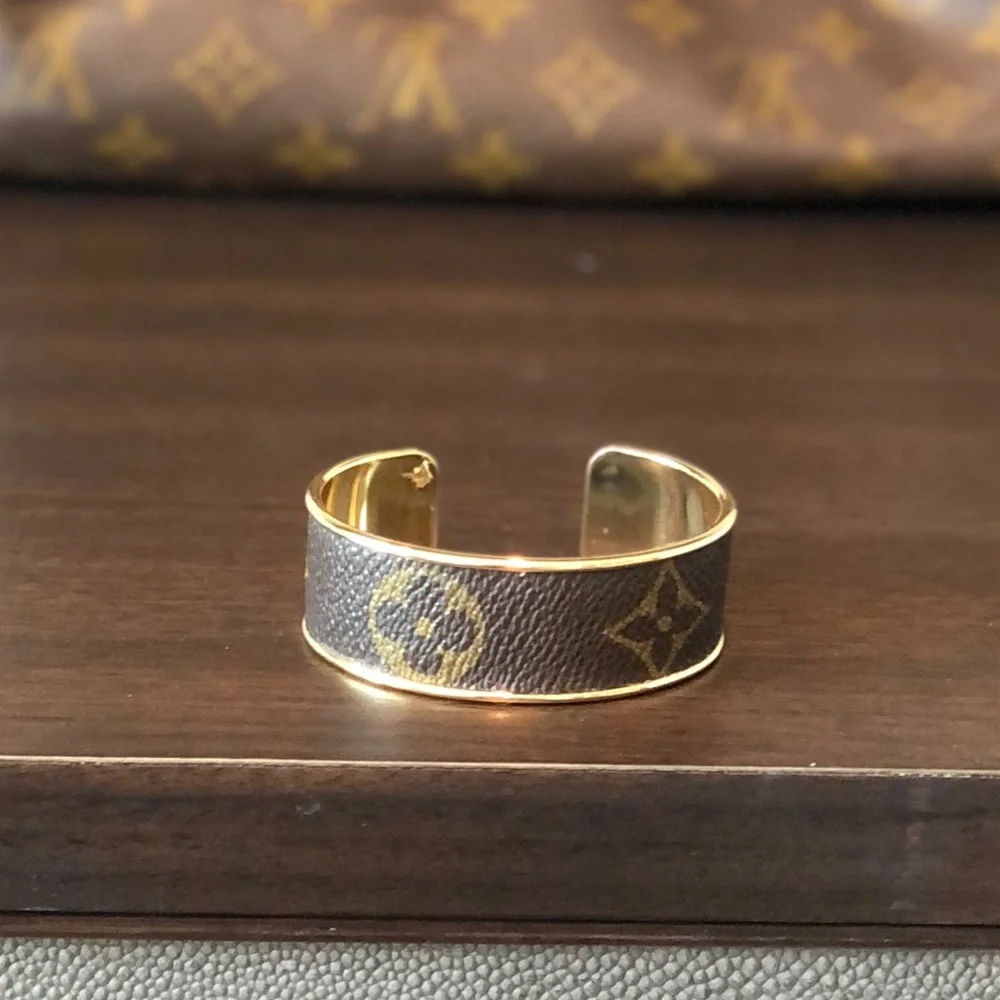 Fashion bracelet LV vibes - Picture 7 of 7